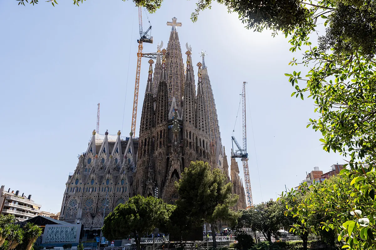 La Sagrada Familia, el barrio que rodea el icono de Antoni Gaudí