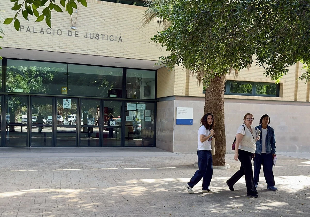 La 'Top Gun' valenciana y su pareja, arrestadas por maltratar a sus hijos adoptados