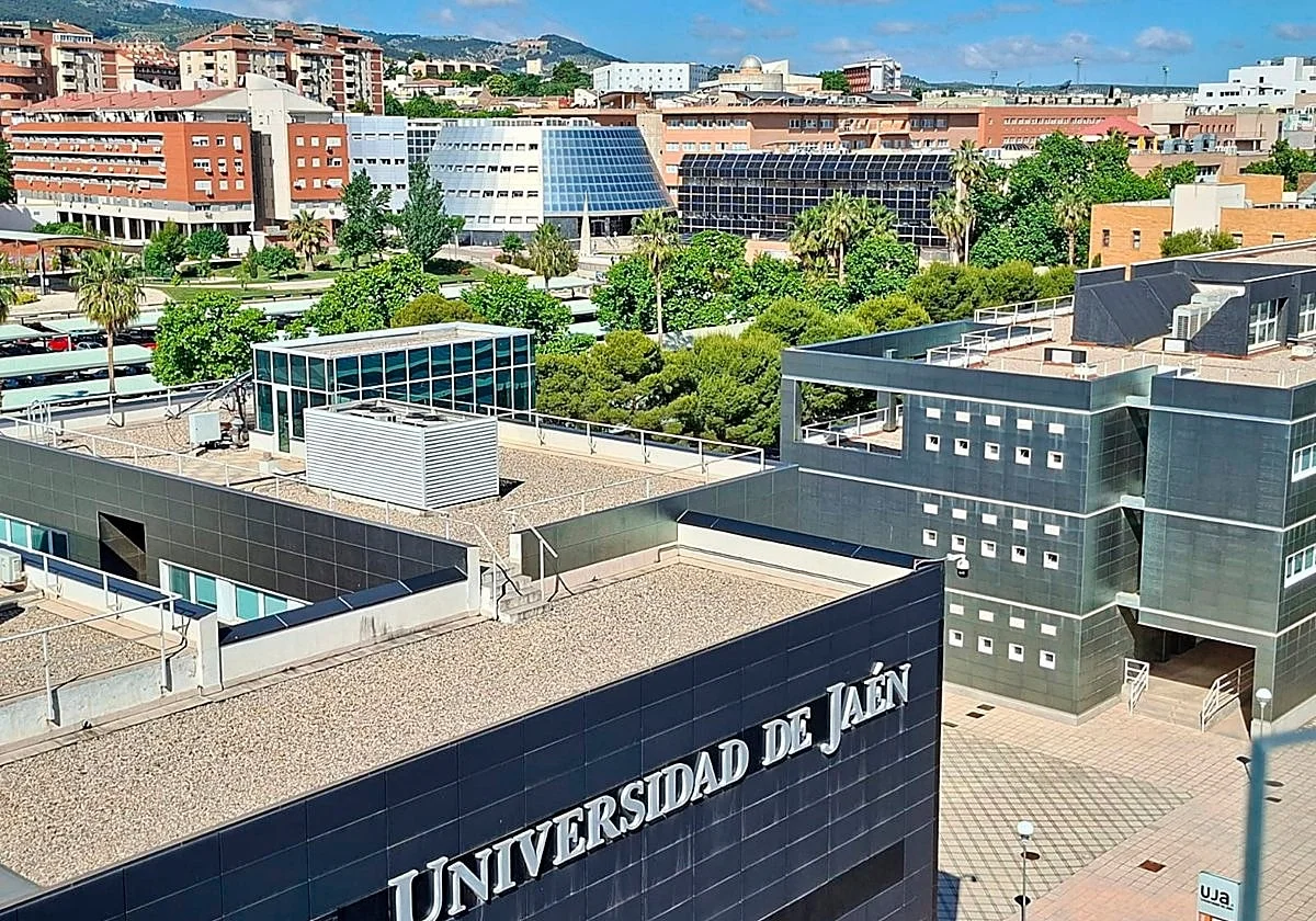 Investigan a un hombre por fotografiar presuntamente a estudiantes bajo las mesas en la biblioteca de la Universidad de Jaén