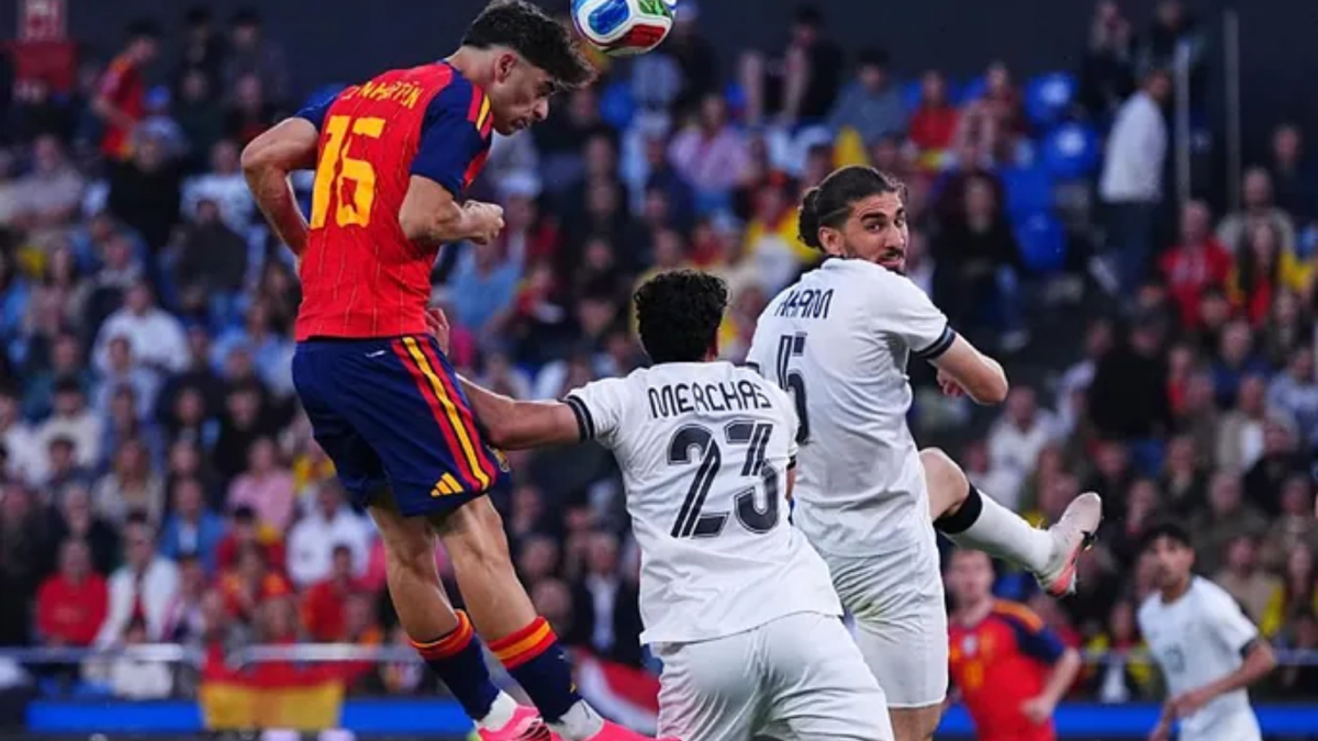Jon Martín, de la sub 19 a la absoluta en un año