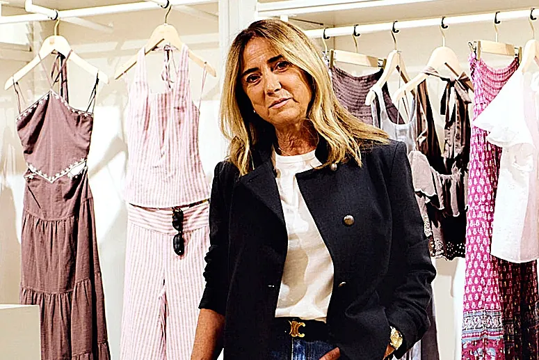 De vender ropa en Londres sin saber inglés a liderar un imperio familiar de moda