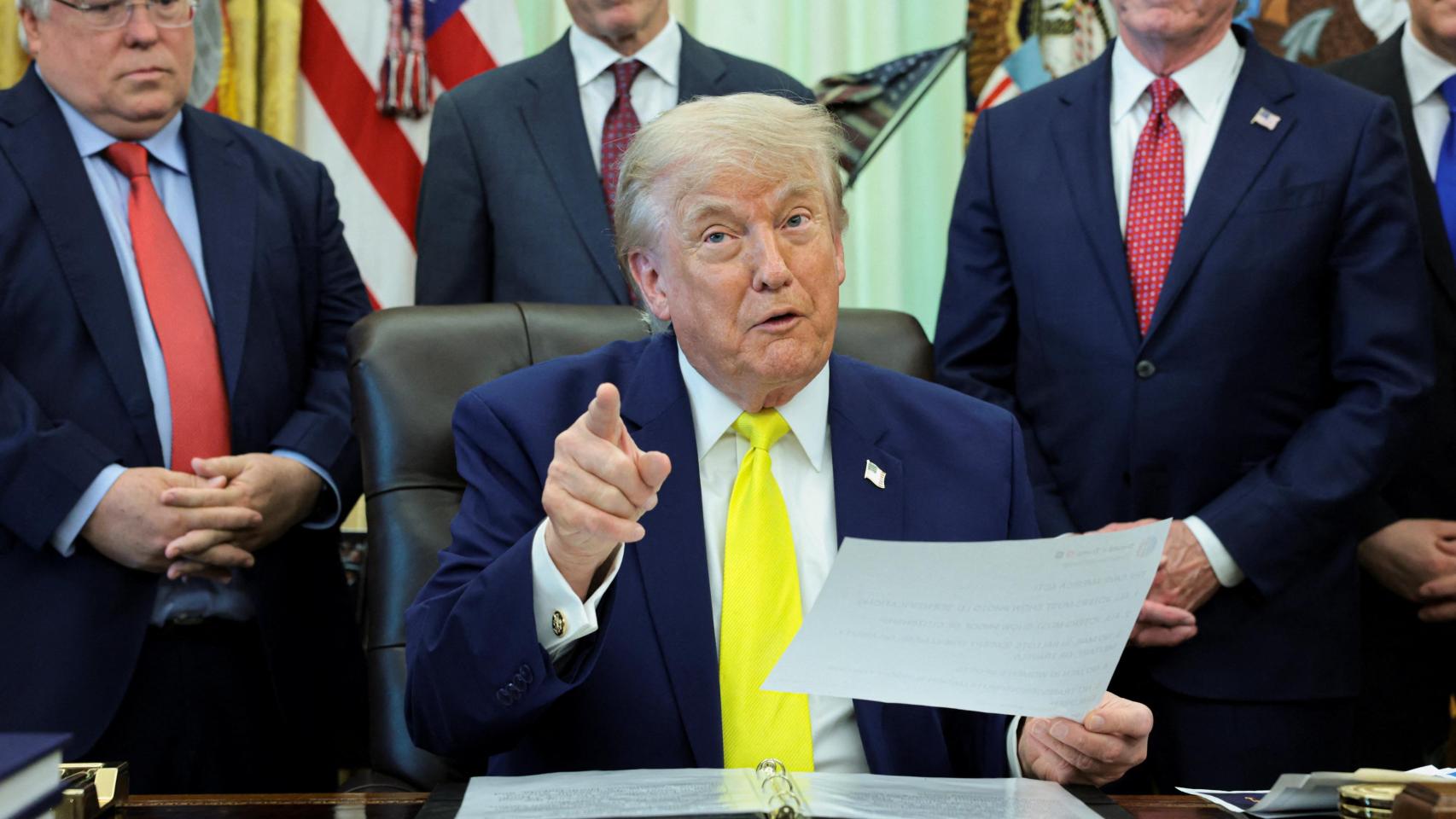 El Congreso de EEUU reta a la Casa Blanca aprobando ayudas para Ucrania pero mantiene el 'blindaje' fiscal para Trump