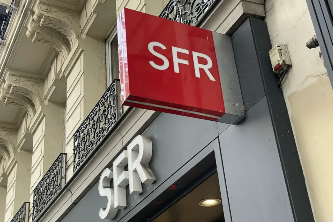 Bouygues, Free y Orange acuerdan la compra de SFR por 20.350 millones de euros