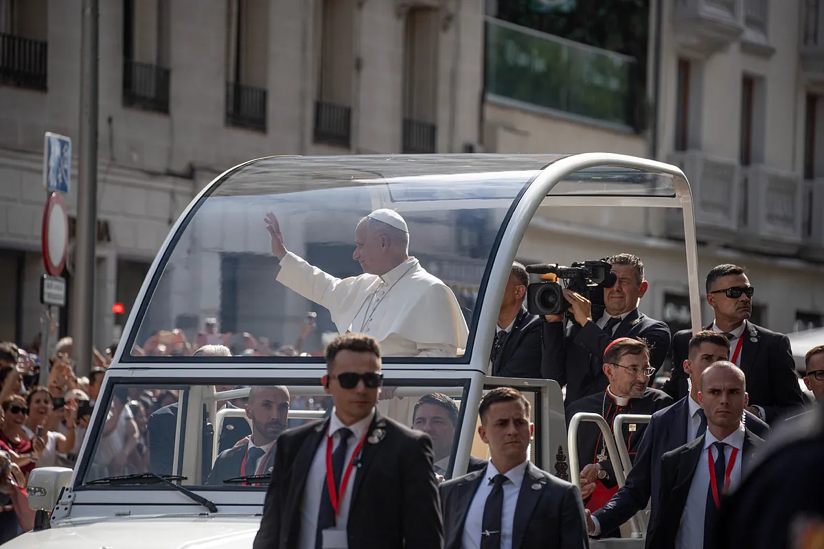 El Papa clama por la integración y contra la polarización política desde Madrid