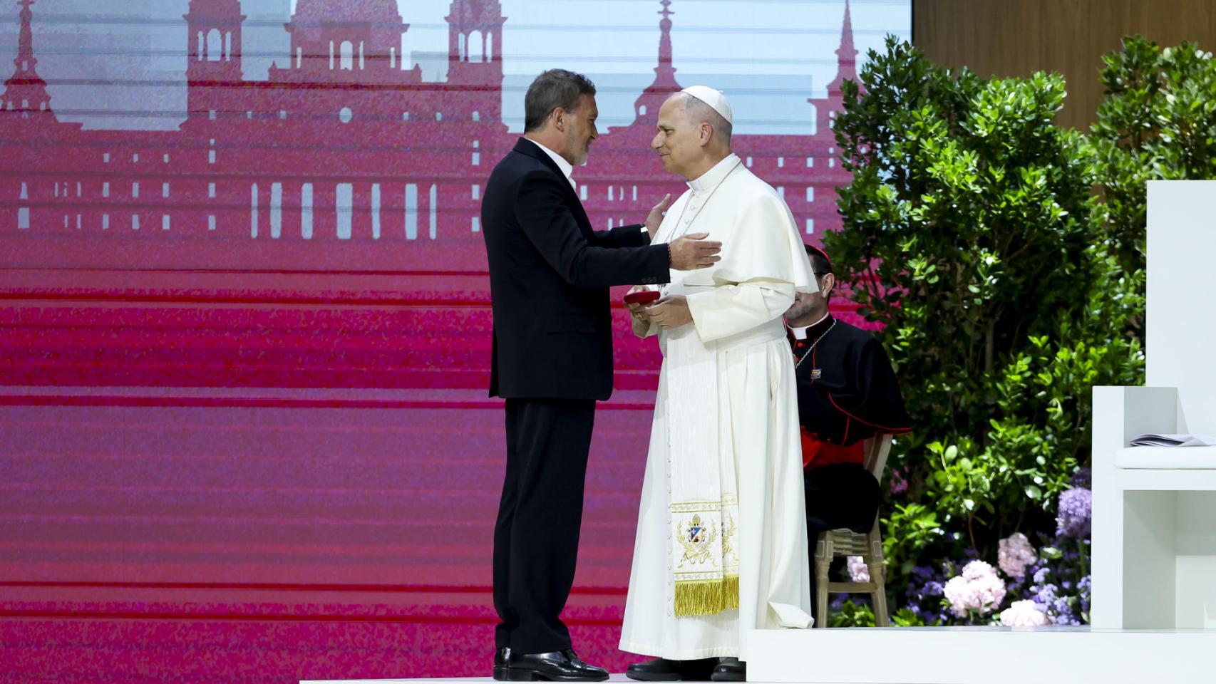 El día que el cofrade Antonio Banderas quedó "hechizado por Dios": "Jesús es el protagonista de la película de la vida"