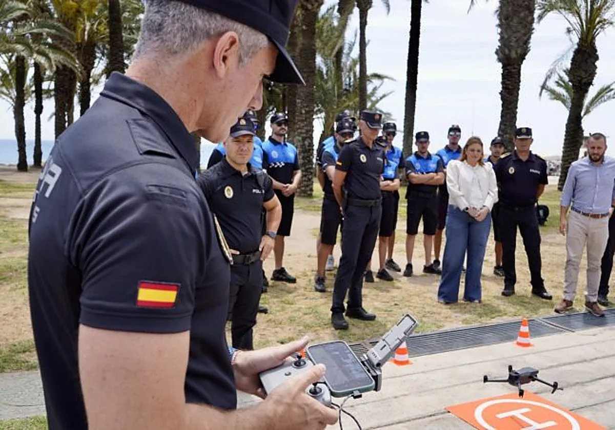 Torremolinos strengthens public safety with security and surveillance operation along its coastal areas