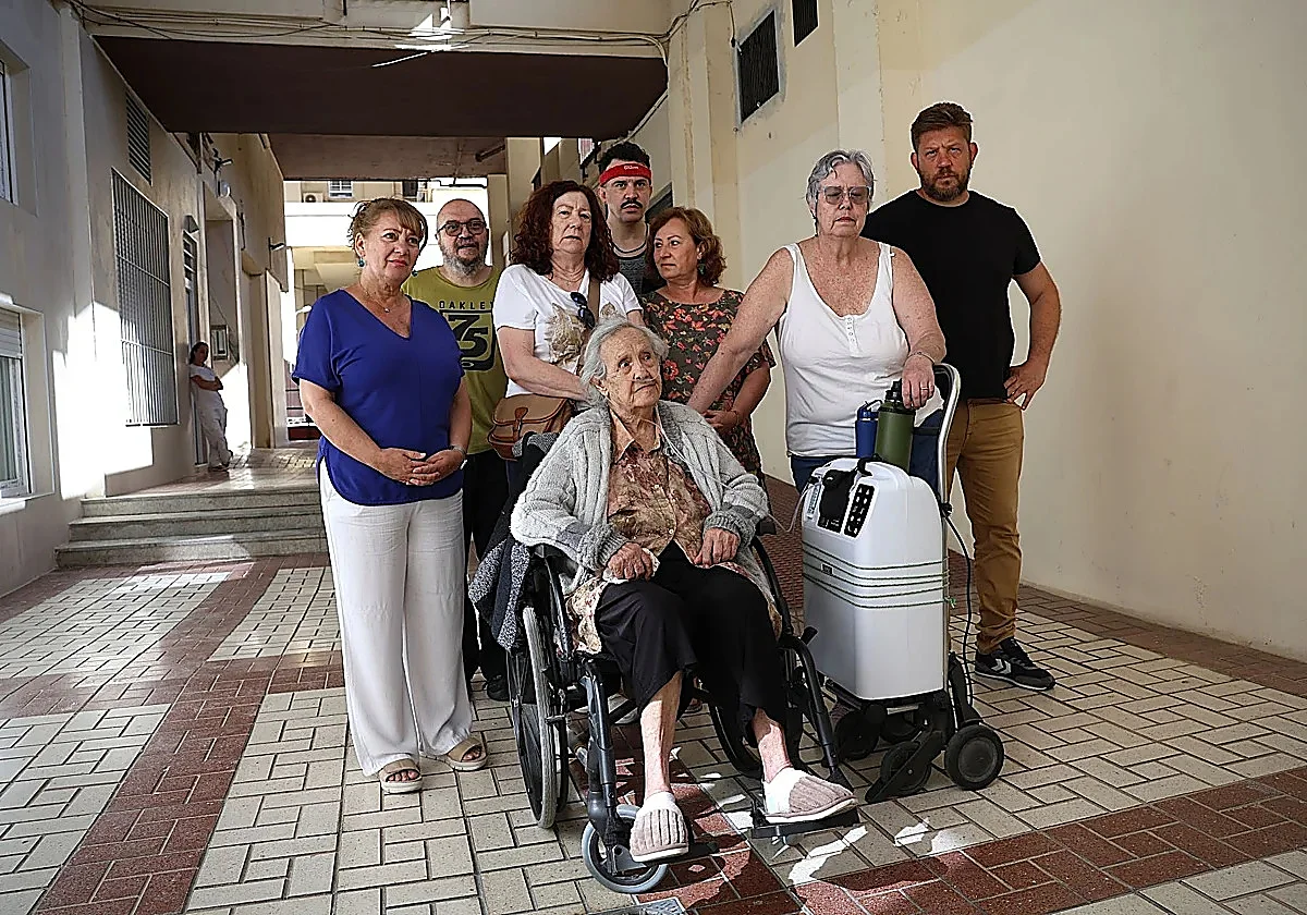 Malaga family earns 1,800 euros and cannot find home to rent before eviction