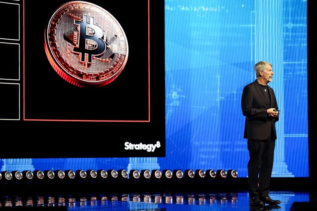 Strategy retoma las compras y el bitcoin sale de mínimos