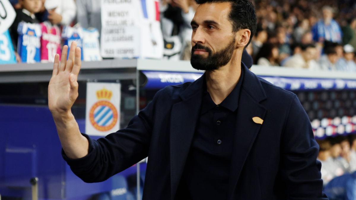 El Madrid anuncia que Arbeloa deja el club