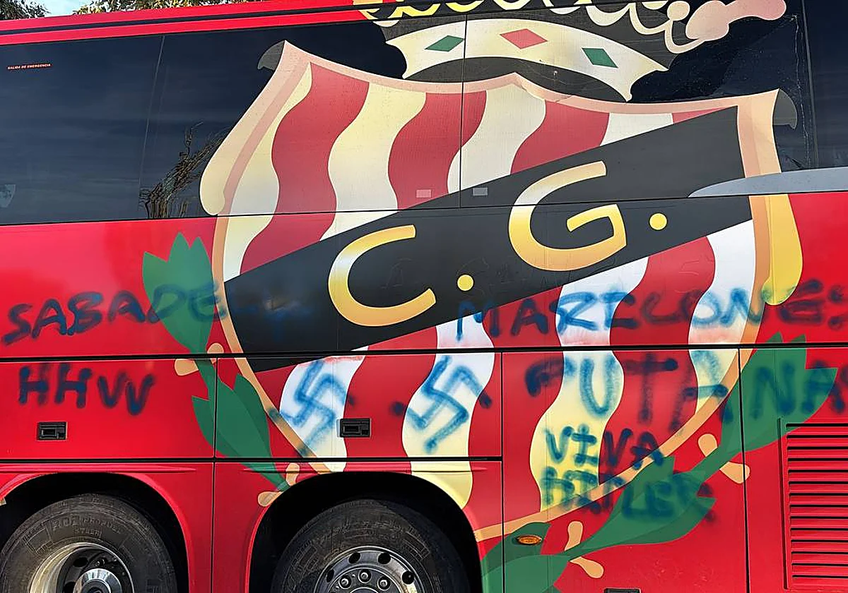 Vandalizan el autobús del Gimnástic en Antequera