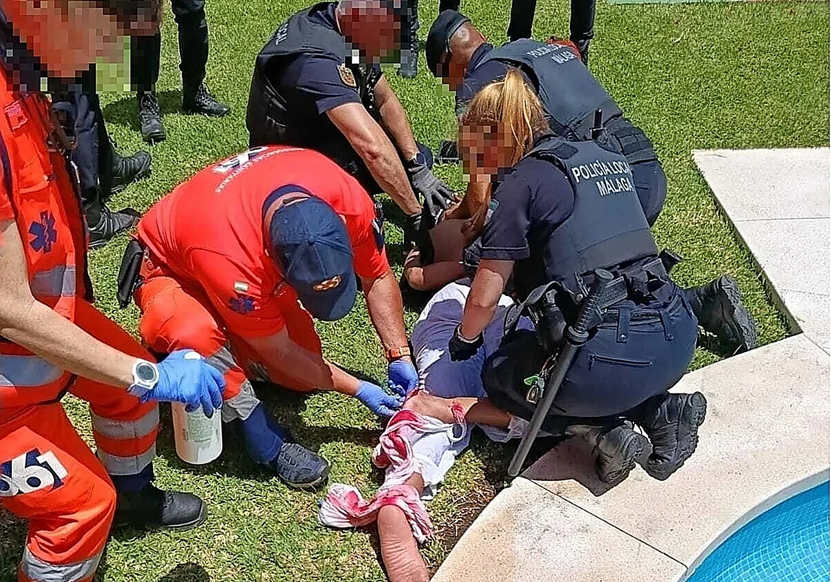 French 'shaman' breaks into Malaga residential swimming pool with slashed foot and pushes police officer into the water