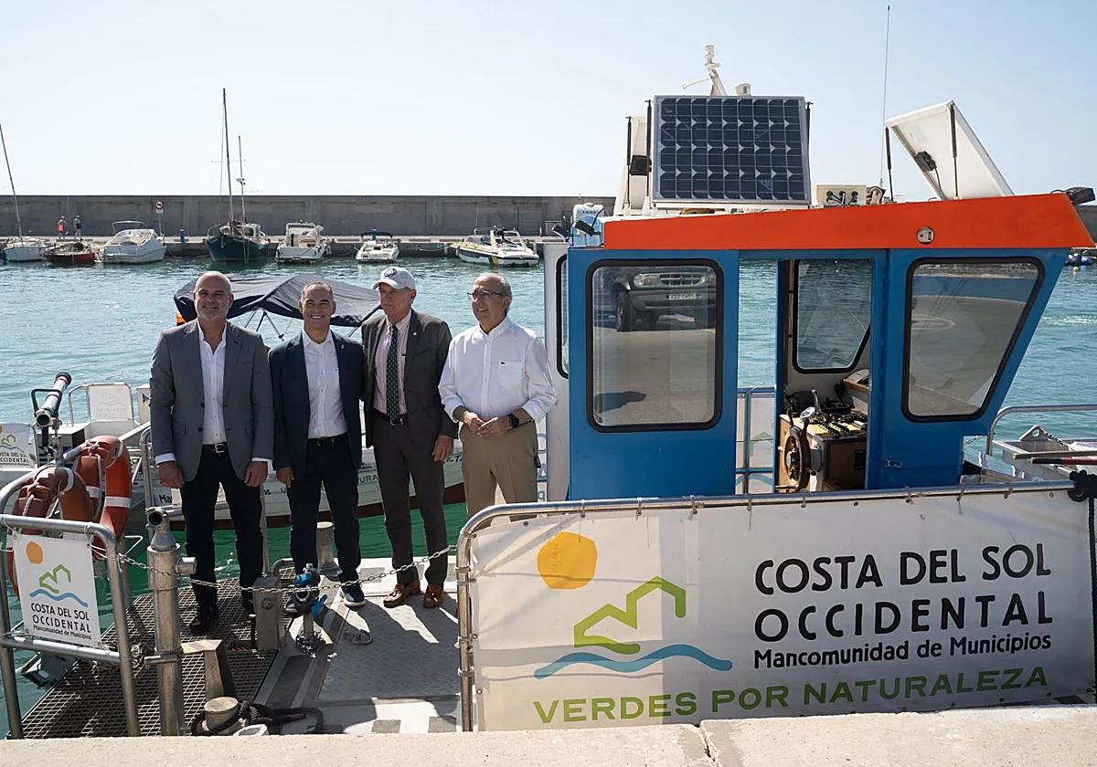 15 embarcaciones para limpiar el litoral desde Torremolinos a Marbella