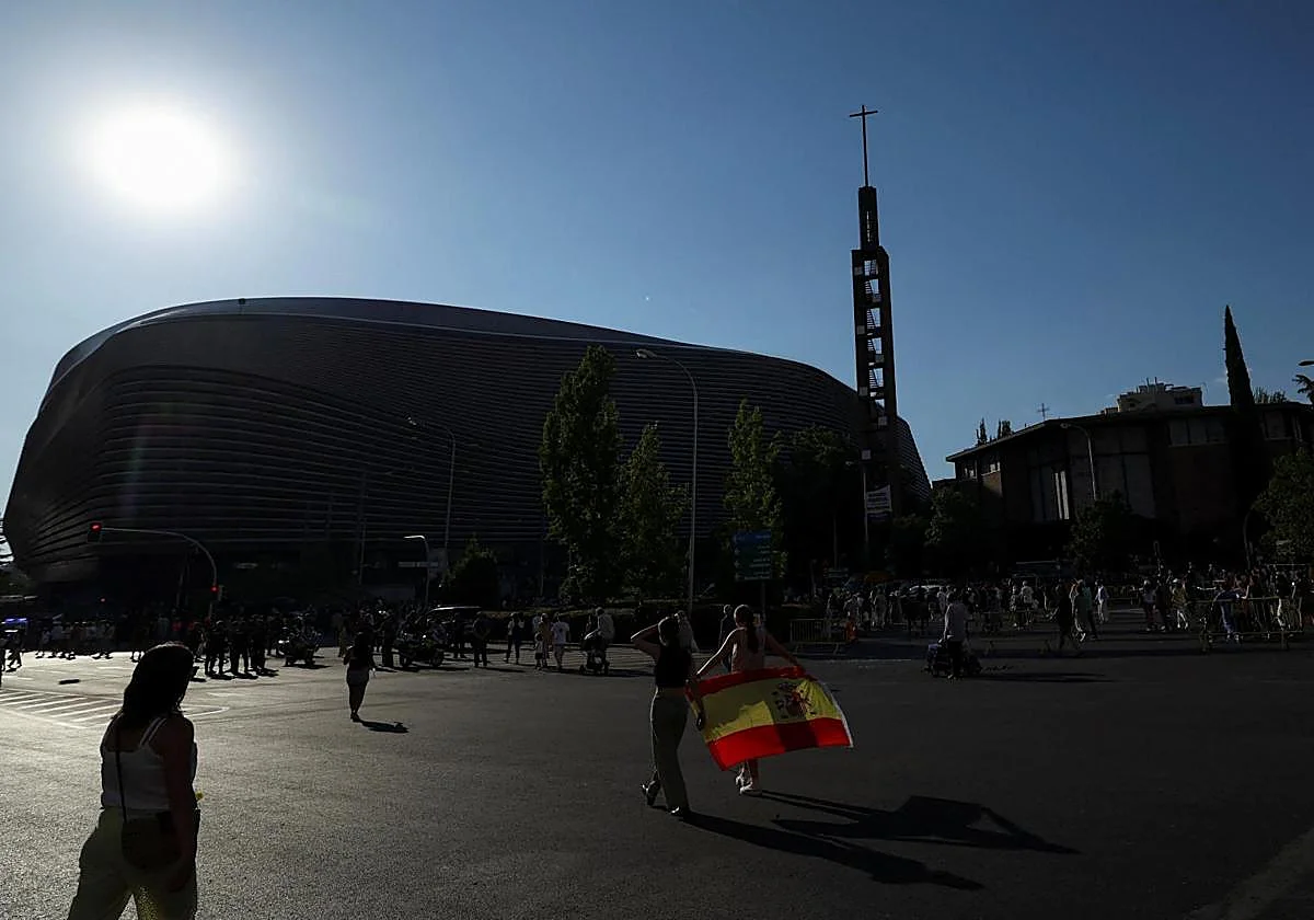 El Supremo rechaza un recurso del Real Madrid y mantiene viva la causa vecinal contra los conciertos del Bernabéu