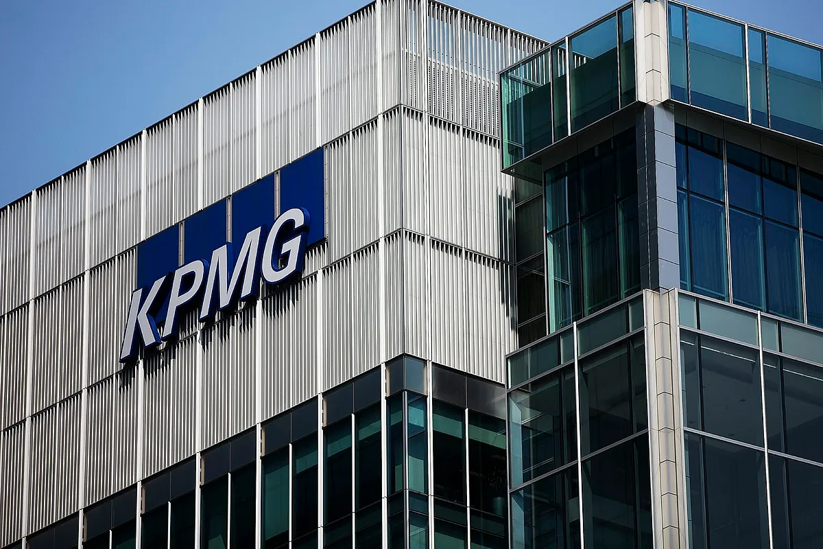 La paradoja de la IA: un informe de KPMG sobre inteligencia artificial sufre "alucinaciones"