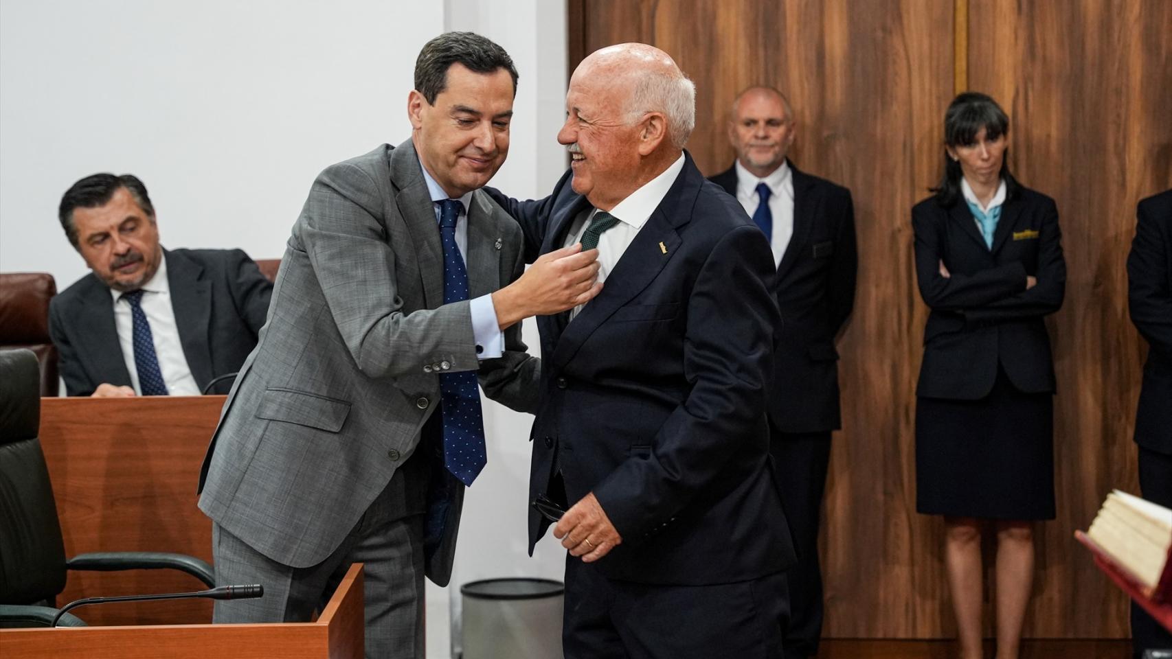 El presidente del Parlamento andaluz prevé para la primera quincena de julio el pleno de investidura de Juanma Moreno