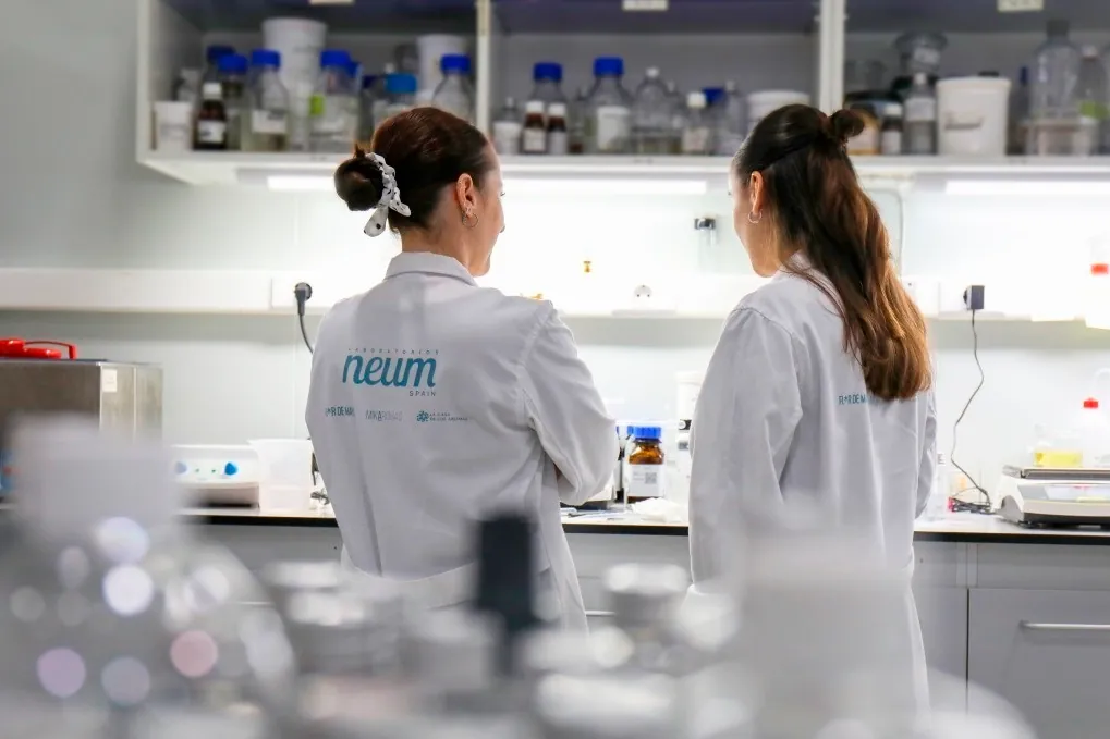 Laboratorios Neum se traslada a Moncada e invierte 20 millones en su nueva fábrica