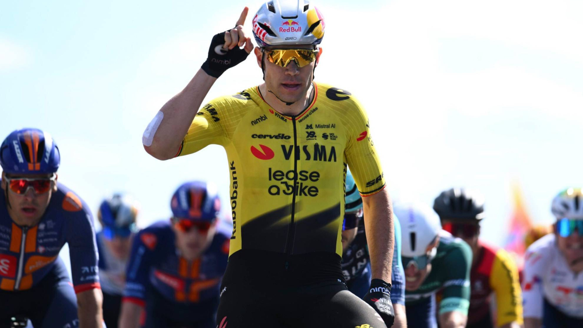 Van Aert abandona el Tour Auvergne-Rhône-Alpes por sus molestias en el codo a escasas semanas de la 'Grande Boucle'