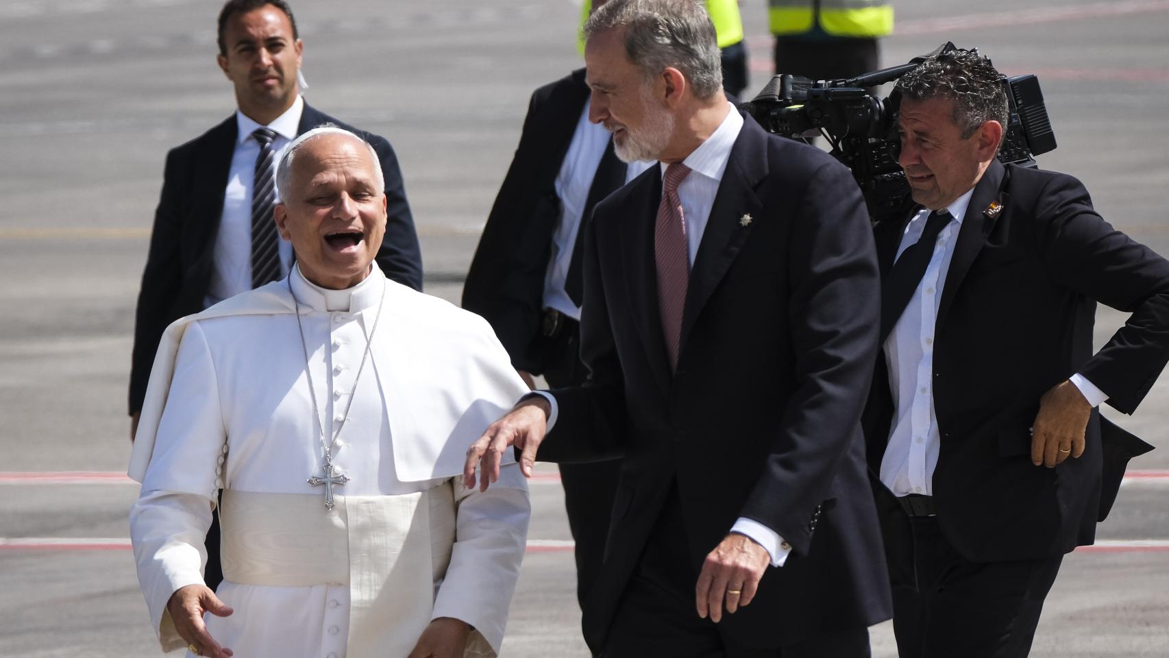 Visita del Papa León XIV a España, en directo | El Papa León XIV regresará a Roma en un avión Falcon español ofrecido por el Rey