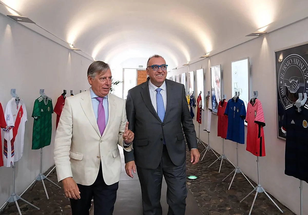 La exposición 'Fútbol por la paz' ya está en Málaga