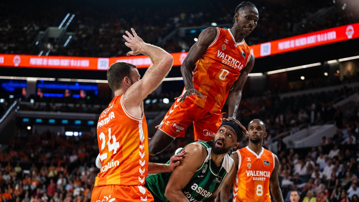 El Valencia se pone en modo 'naranja mecánica', tritura al Joventut y otea la final