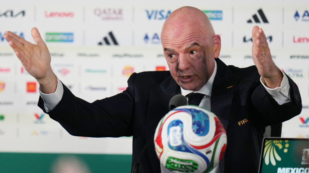 Infantino desata el enfado de Italia: "Con 64 equipos, quizá podrían clasificarse..."<br>