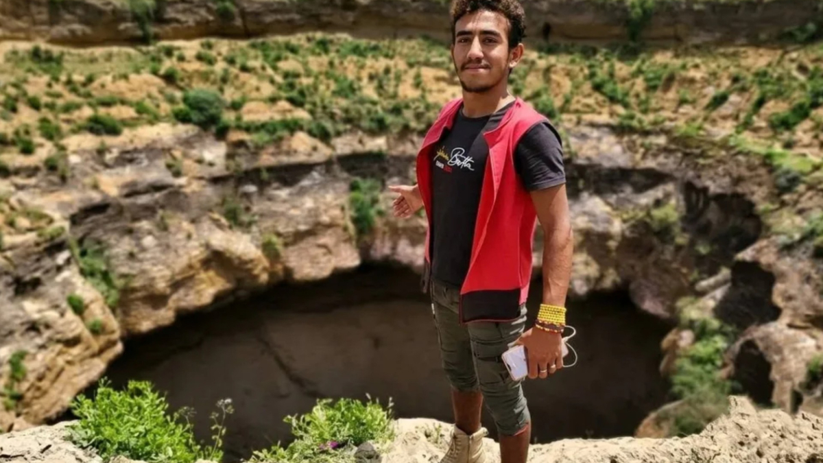 Muere el 'Spiderman del Yemen' al caer en un cráter volcánico durante una arriesgada escalada