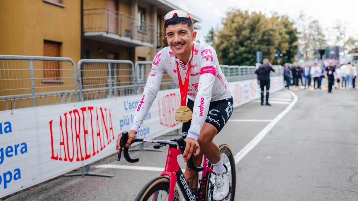Carapaz está de vuelta: el rey de la montaña del Tour reaparece en Suiza