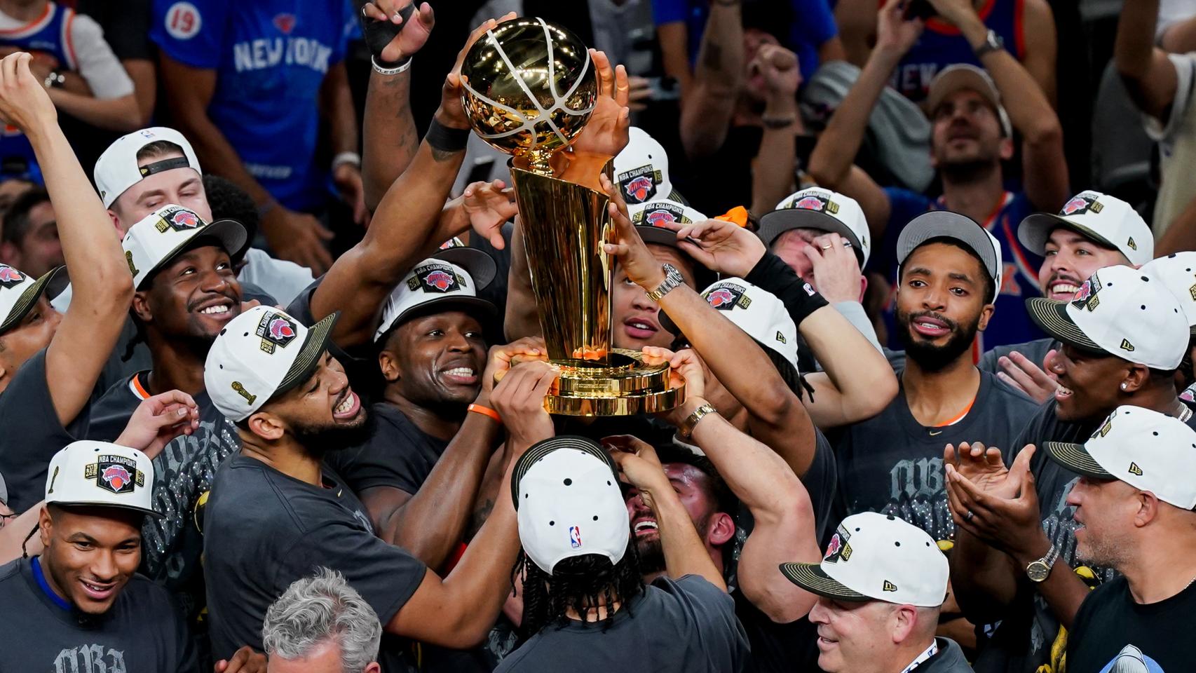 Los New York Knicks alcanzan la cima del mundo y se proclaman campeones de la NBA 53 años después