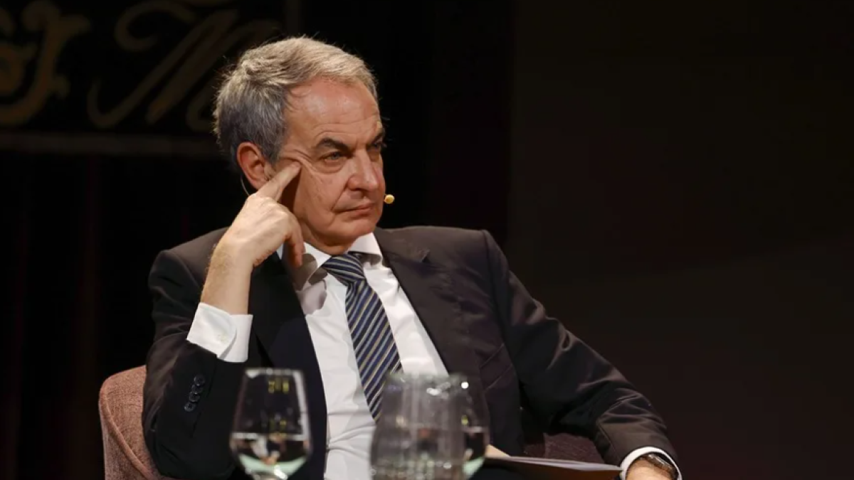Miguel Sebastián defiende a Zapatero: "¿Alguien cree que somos los únicos que recibimos regalos?"