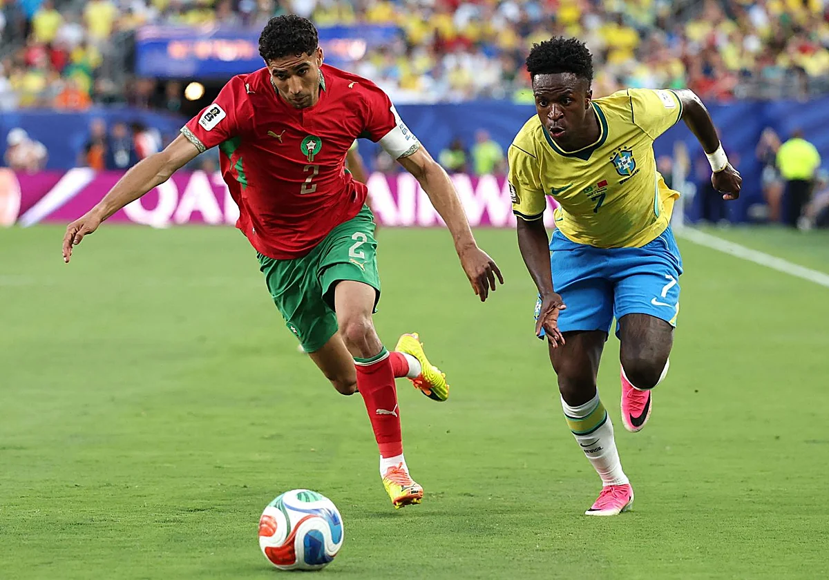 La sorpresa de Vinicius y Hakimi por no poder responder en castellano en las ruedas de prensa del Mundial: «En español, no»