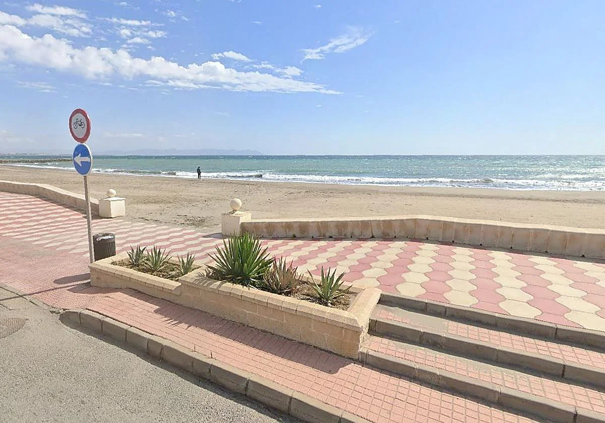 Tragedia en Almería: muere una menor de 12 años en una playa de la capital