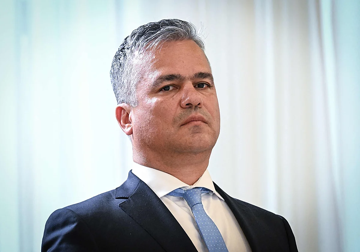 El primer ministro de Rumanía dimite diez días después de su nombramiento