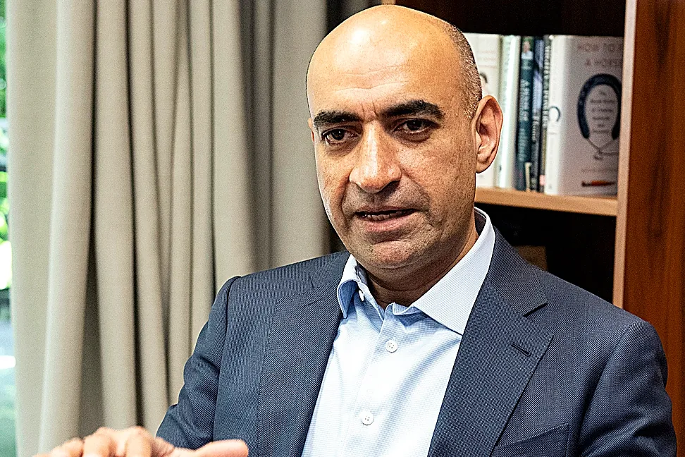 Umar Farooq: "Los controles regulatorios generan fricción en los pagos internacionales"