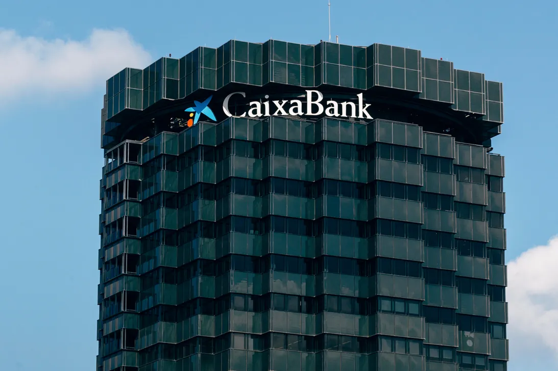CaixaBank copa el 46% del seguro de jubilación para vivir de las rentas