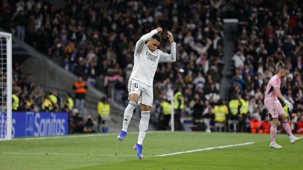 Mbappé, luz en la oscuridad