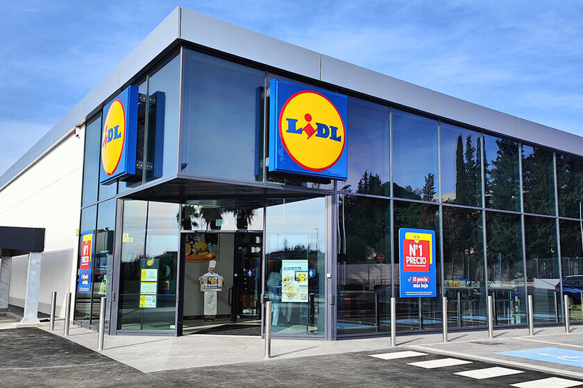 Hoy en Lidl esta máquina para hacer hielo que te evitará estar comprando bolsas en los supermercados o las gasolineras este verano