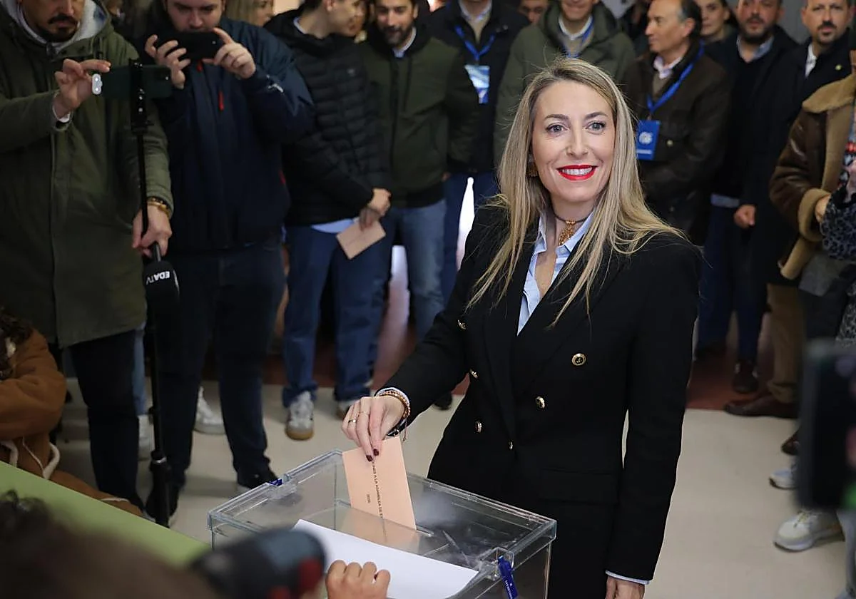 Guardiola barre al PSOE pero no logra que el PP se deshaga de Vox