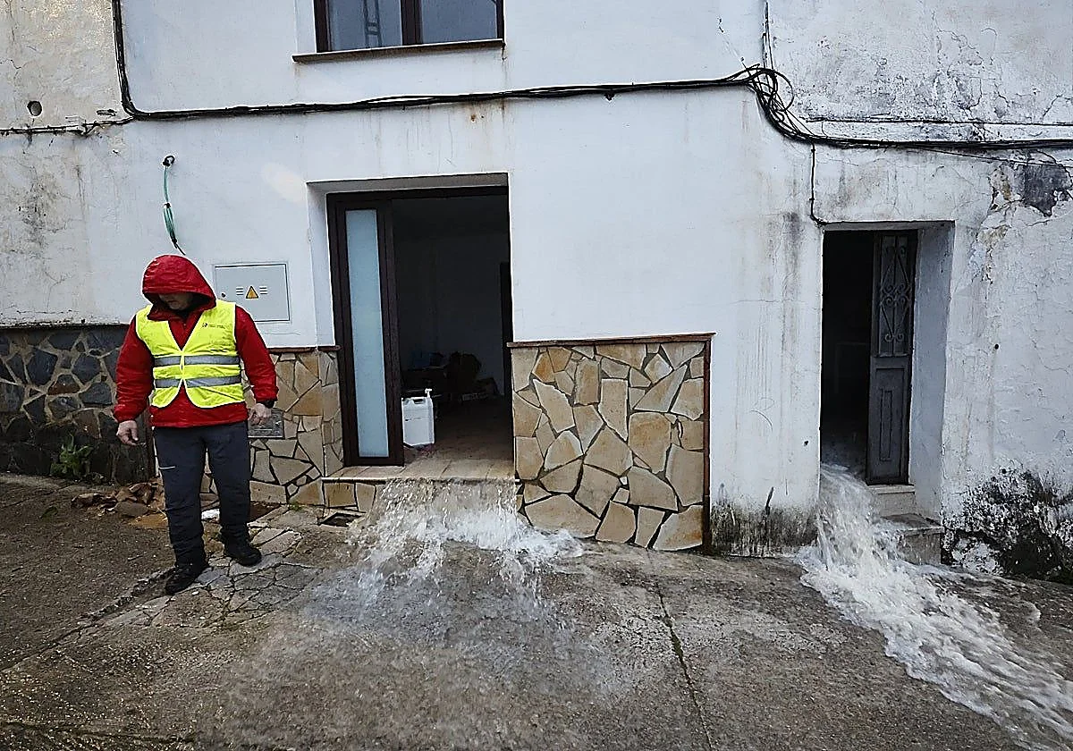 Instalan sensores e incorporan los acuíferos de la Serranía de Ronda a los protocolos de emergencias
