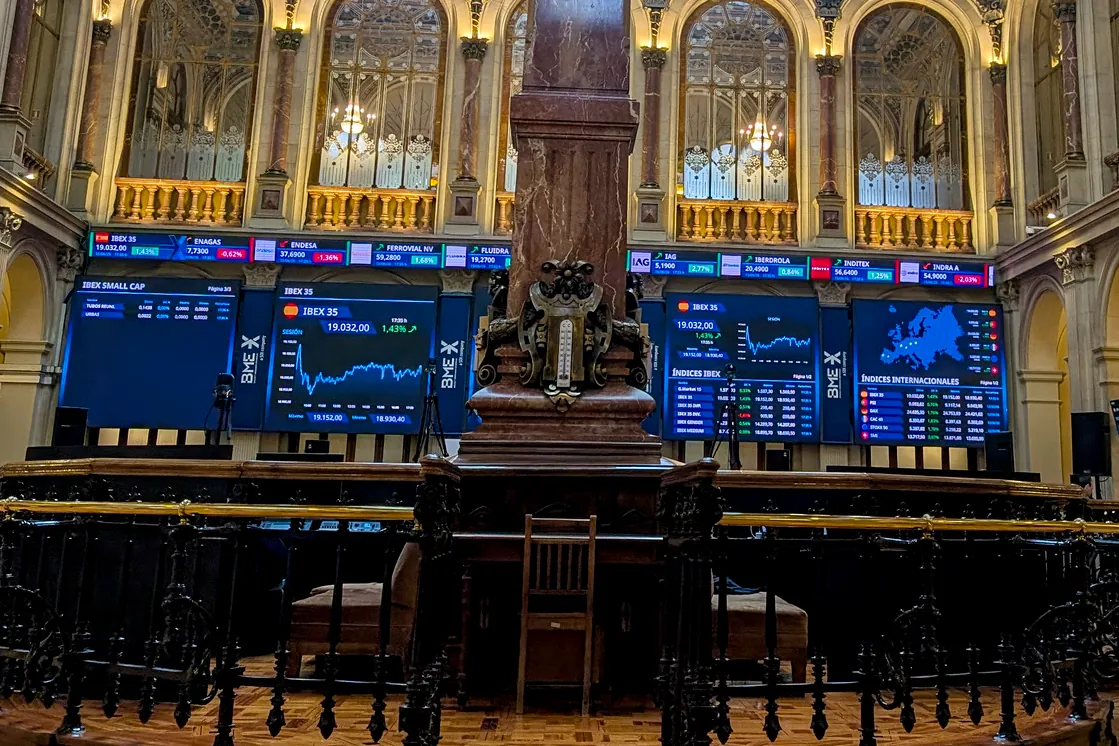 El Ibex busca consolidar los 19.000 puntos