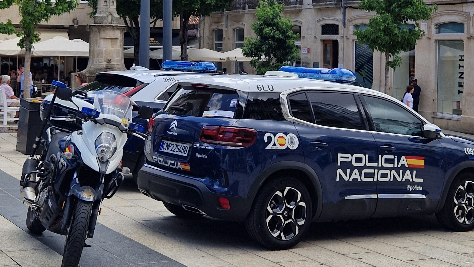 La Policía frustra en Vigo distintos robos en el interior de vehículos en As Travesas y Ramón Nieto