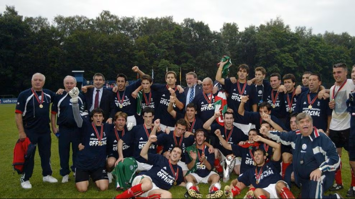 La selección de Euskadi campeona UEFA se reunirá para volver a jugar 21 años después en un partido solidario