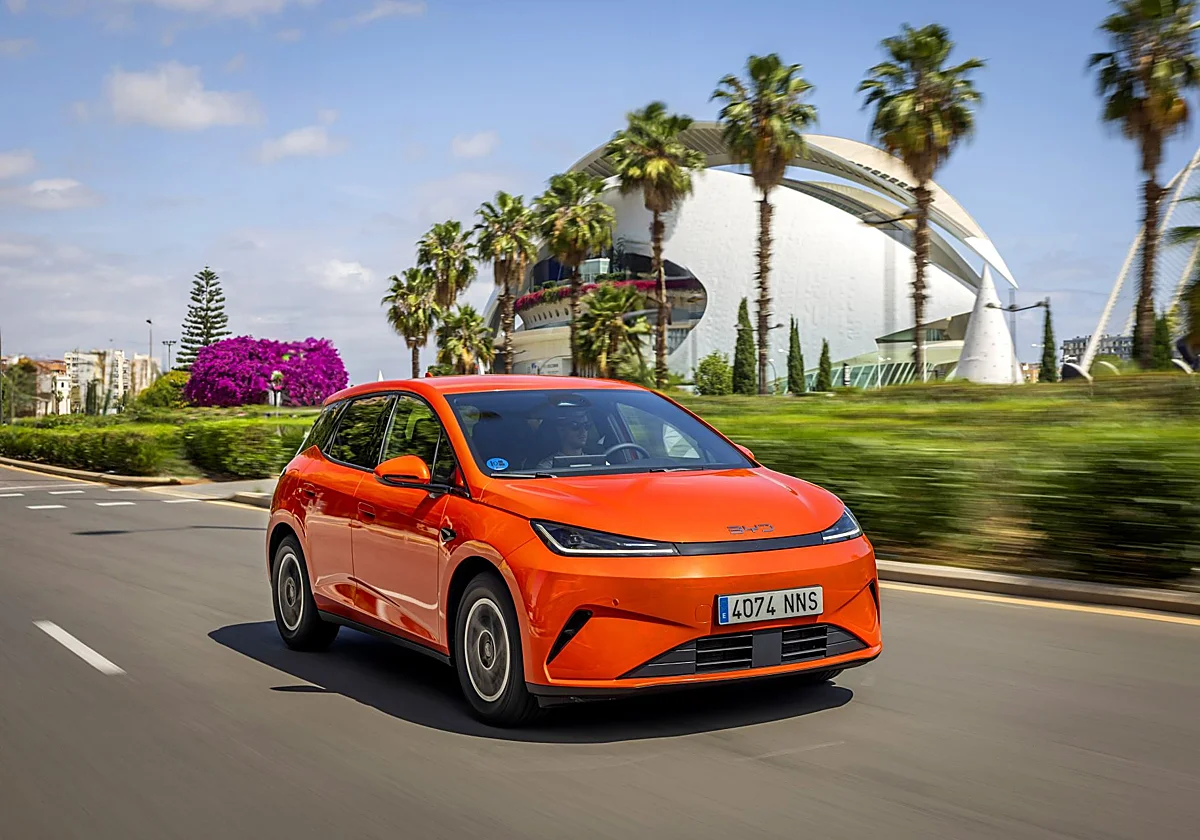 BYD Dolphin G DM-i: el primer híbrido enchufable del segmento B, desde 18.700 euros
