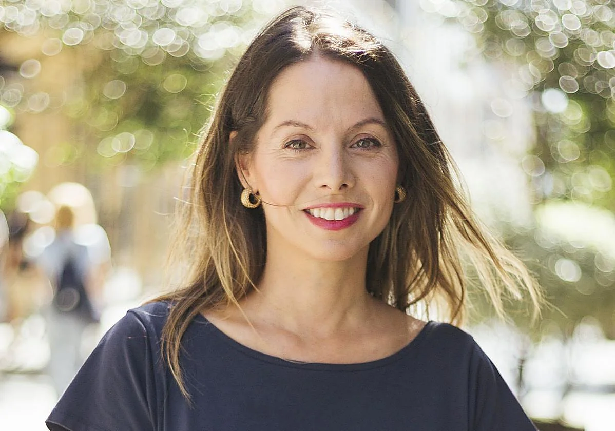 Lide Aguirre explora el «campo minado» de las mentiras en el ciberespacio