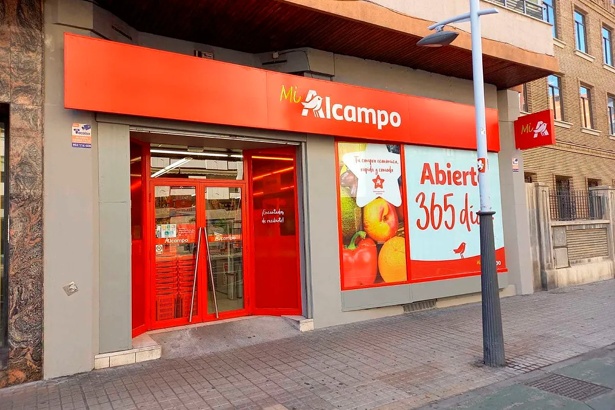 Alcampo vende un 4% menos en 2025 tras cerrar 22 supermercados en un año