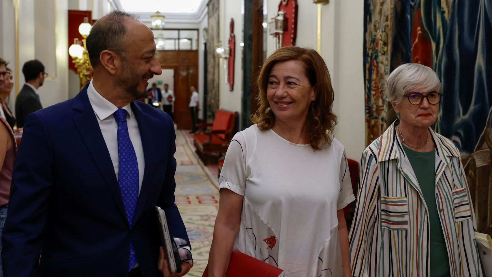 El Gobierno impone la mordaza al Congreso para que no conste que la mayoría de la Cámara reclama elecciones generales ya