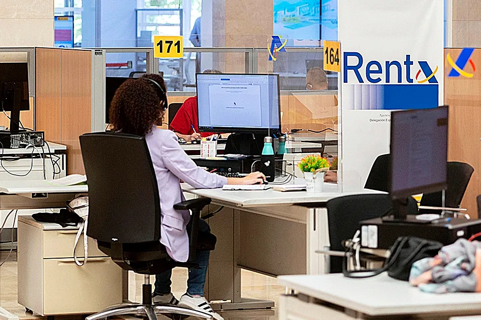 Recta final de la campaña de la Renta: sanciones y recargos por llegar tarde