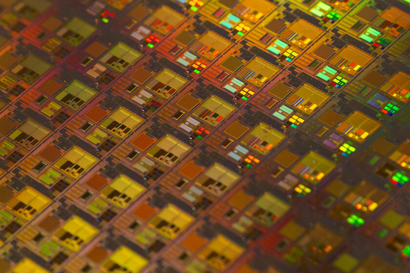 China da un paso decisivo hacia la autonomía cuántica: produce por primera vez el silicio ultrapuro que sus competidores controlaban
