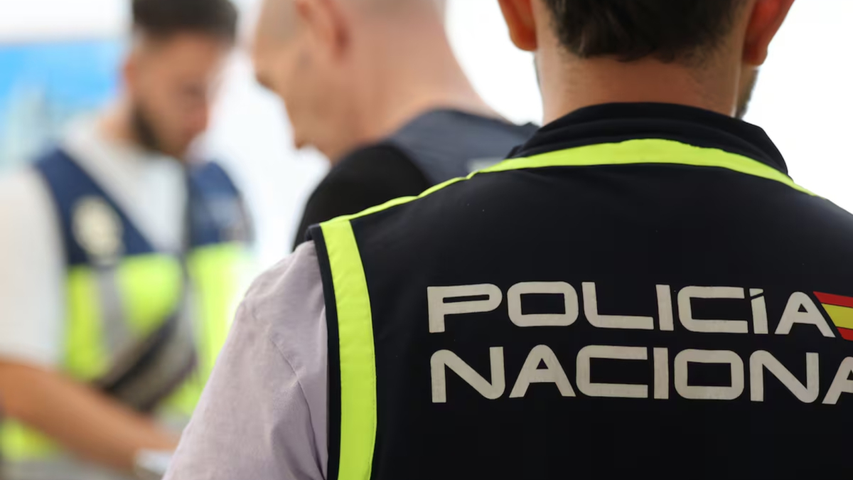 El aviso de la Policía a quienes van a viajar en verano: "Puede hacer que pierdas vuelos"