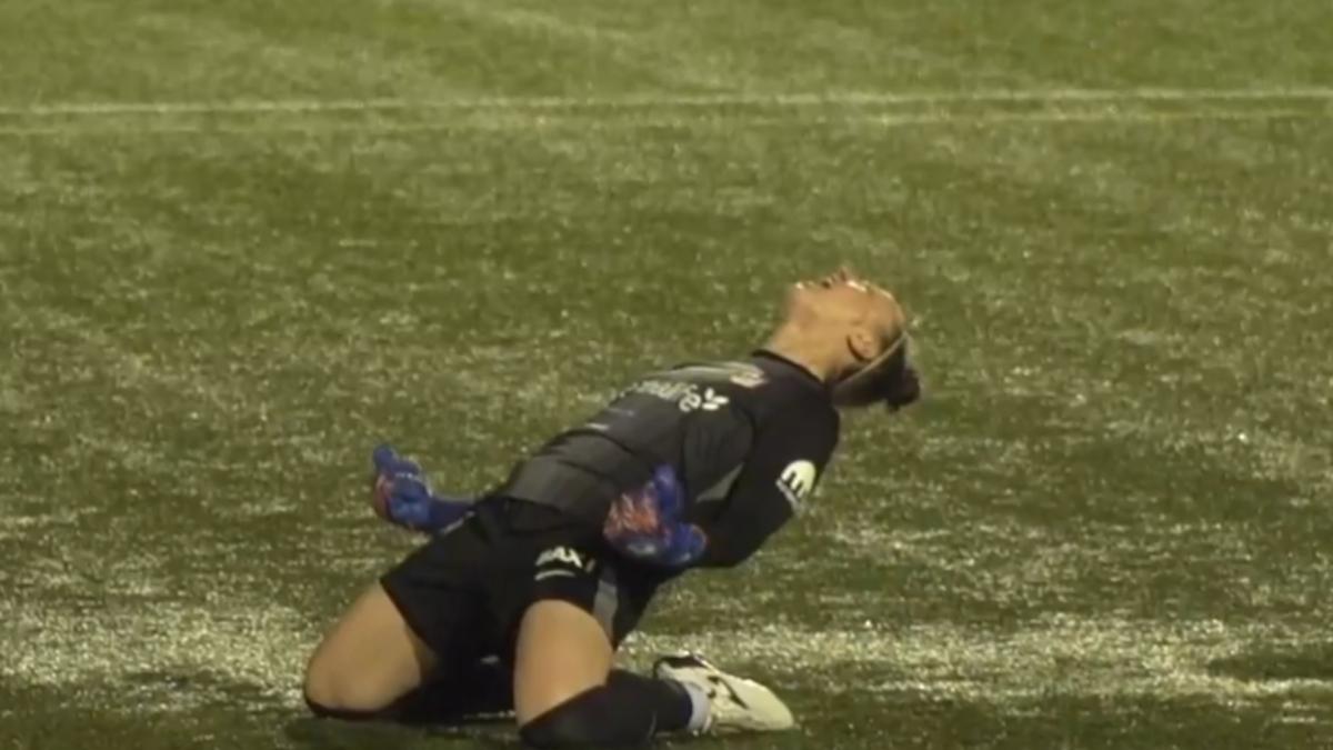 Larqué salva al Atlético en los penaltis