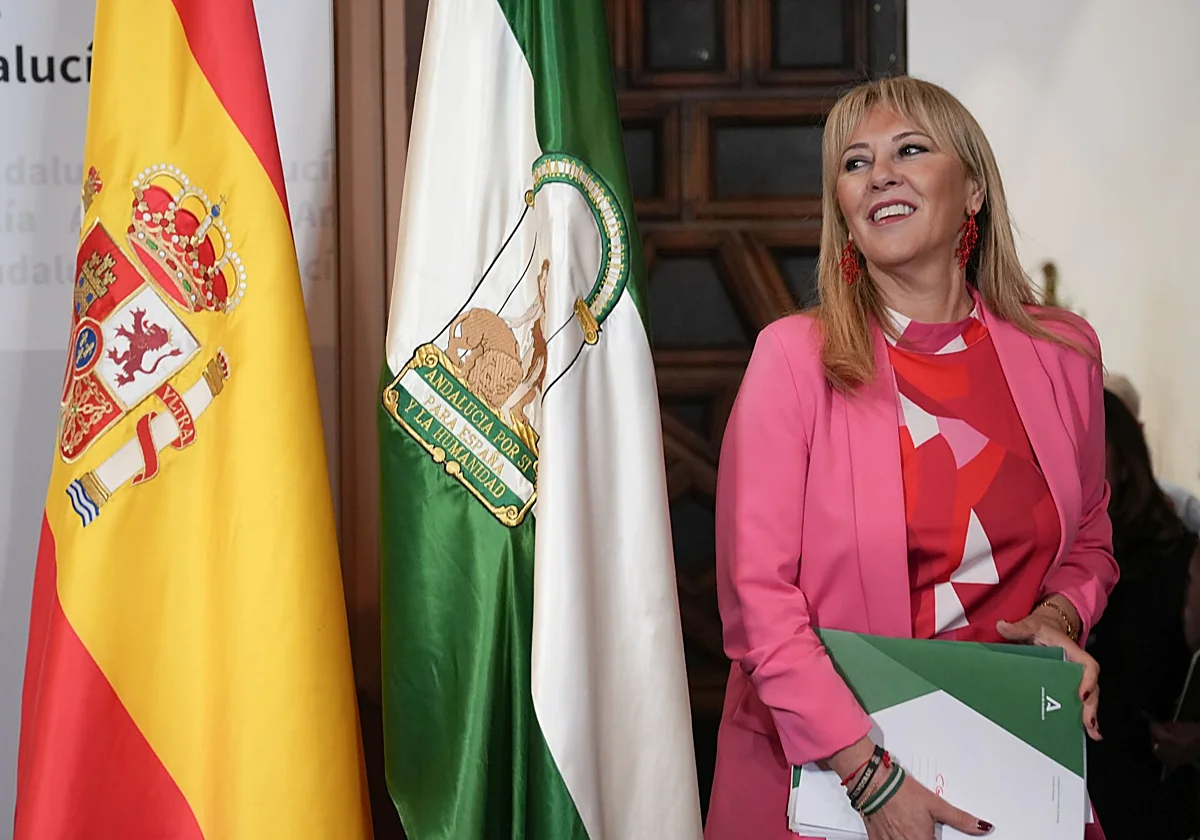 La Junta replica que es Montero quien debe explicaciones sobre el interventor